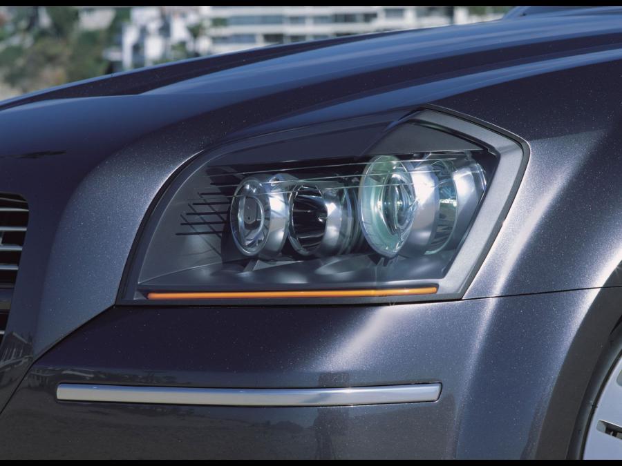  Dodge SRT8 Concept 2003 года  (фото 7 из 13)
